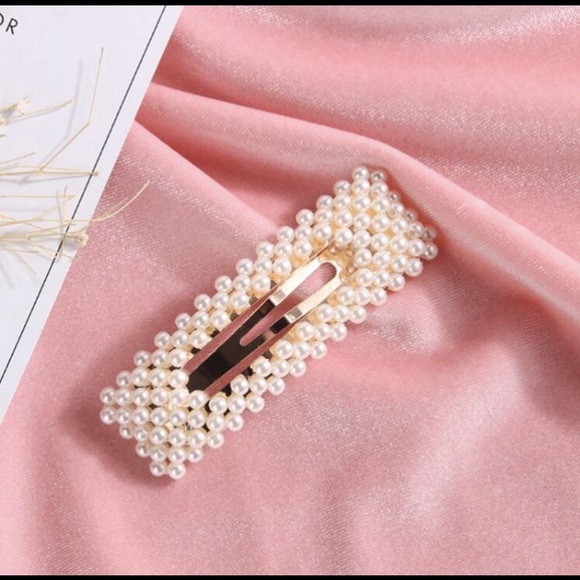 3 Pack Pearl Hair Clips - Picture 3 of 5